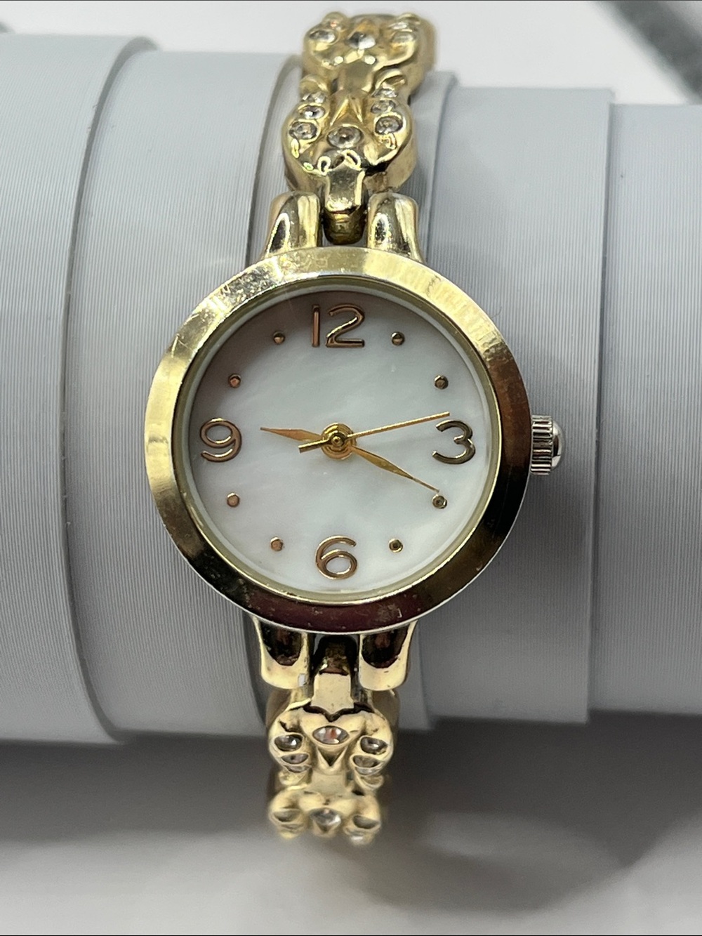 Gold-Tone Women's Bracelet Watch with White Dial & rhinestones New Battery